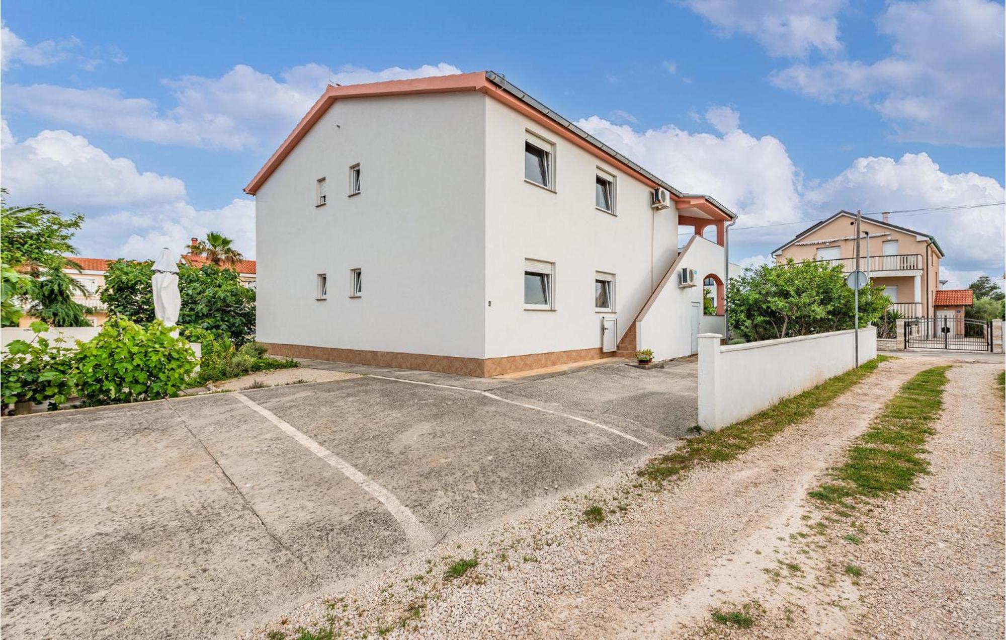 Lovely Apartment In Vir With Kitchen エクステリア 写真