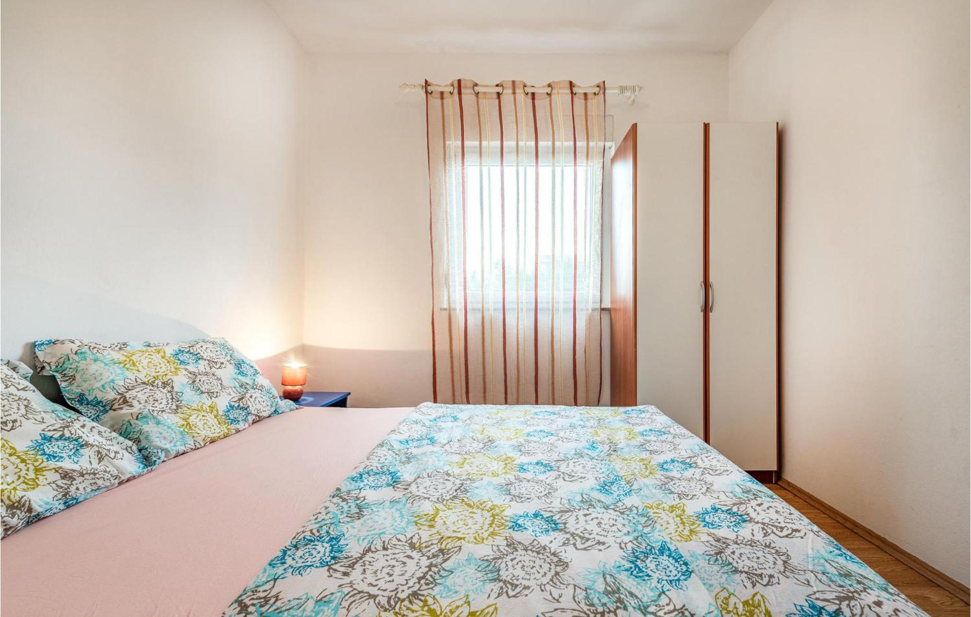 Lovely Apartment In Vir With Kitchen エクステリア 写真