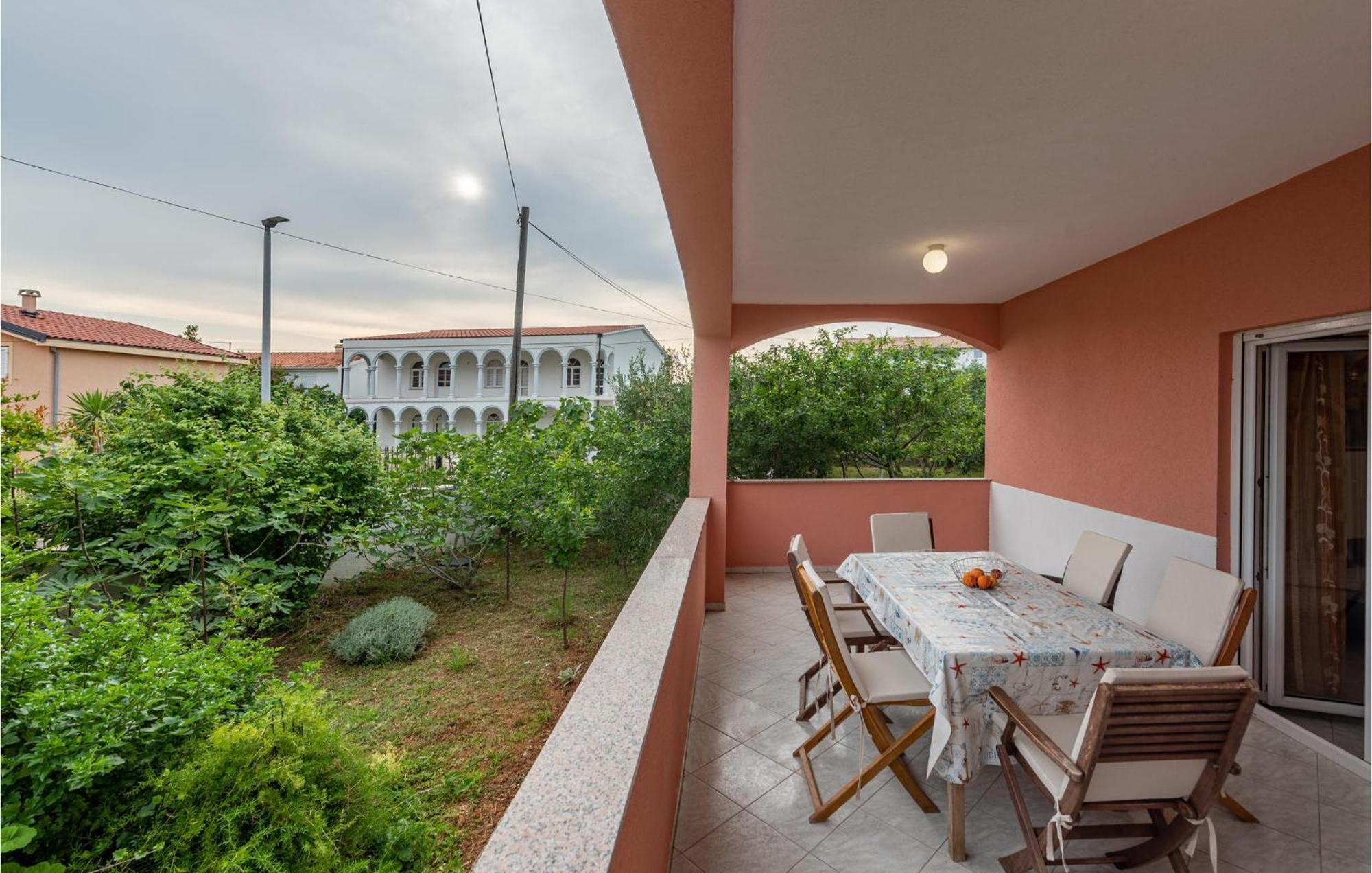 Lovely Apartment In Vir With Kitchen エクステリア 写真